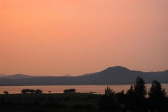 Gangapur Baandh Sagar tó a Beyond hotel mellett
